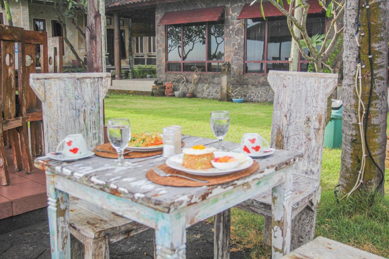 Temple Cafe & Cottages Candidasa Екстериор снимка