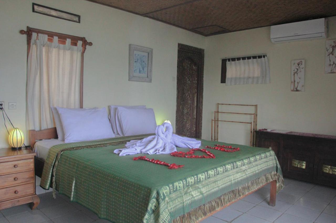 Temple Cafe & Cottages Candidasa Екстериор снимка