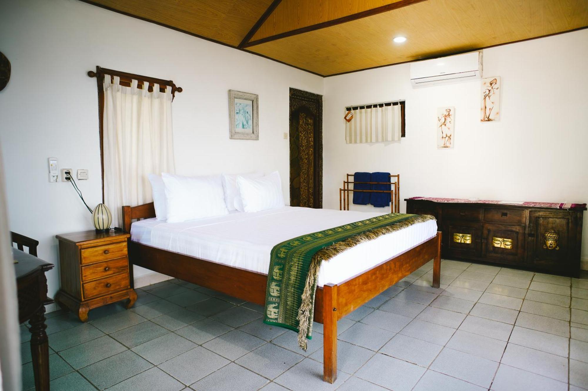 Temple Cafe & Cottages Candidasa Екстериор снимка