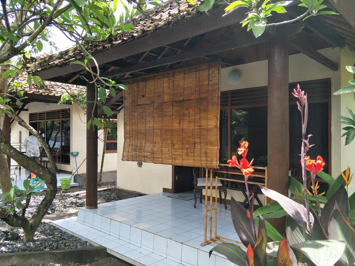 Temple Cafe & Cottages Candidasa Екстериор снимка